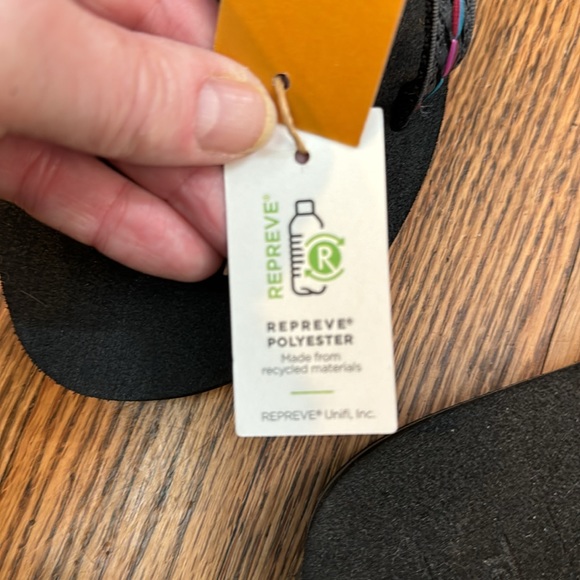 Teva Women's Olowahu Sandal  **New** - Picture 6 of 6